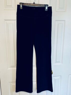 Women’s Black Nike Dri-Fit Full Length Pants Size Size Medium